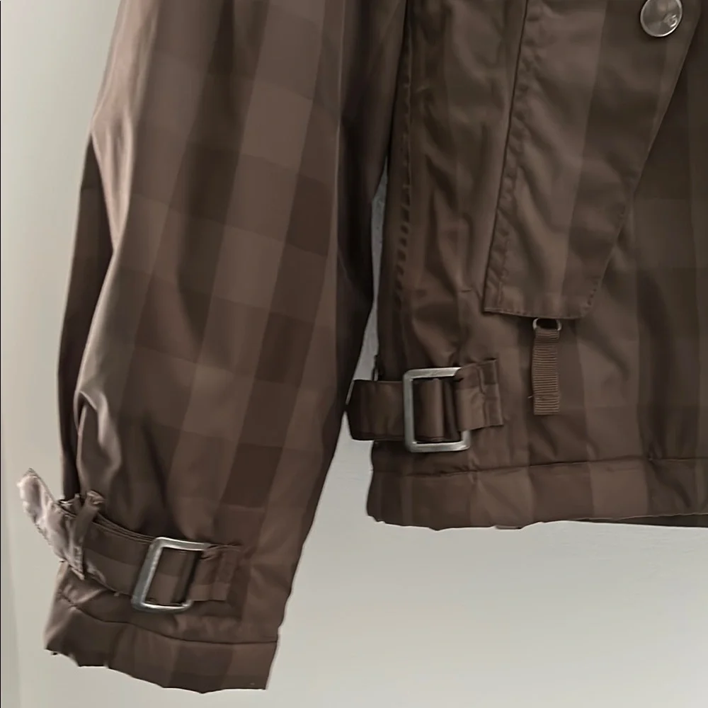 Burton Women’s Brown Ski Snowboard Jacket with Hood and Faux Fur Lining - Picture 4 of 16